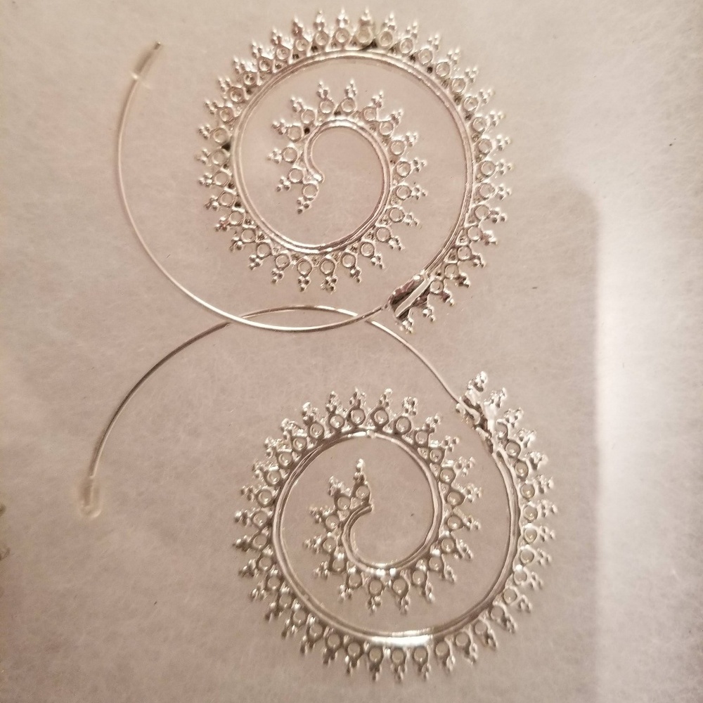 Silver henna swirl earrings